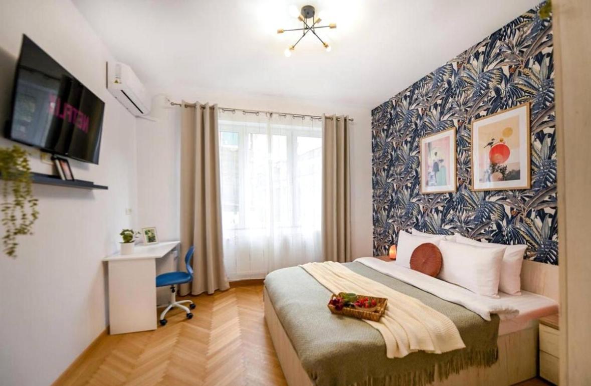 Fluidity - Refined 2br Retreat In Center Apartament *
