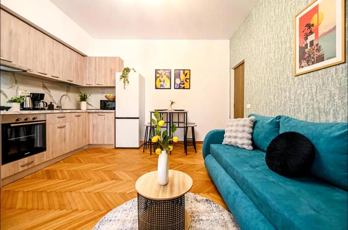 Apartament Fluidity - Refined 2br Retreat In Center